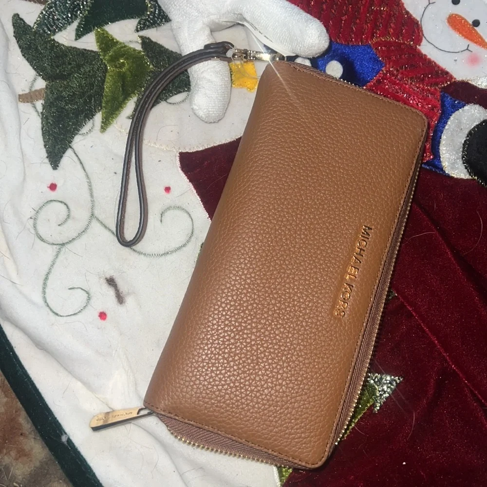 Michael Kors New leather Wallet